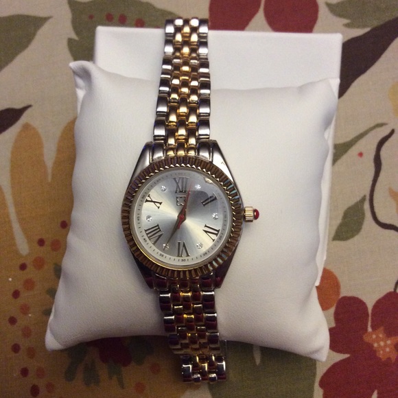 Watch - Picture 3 of 6